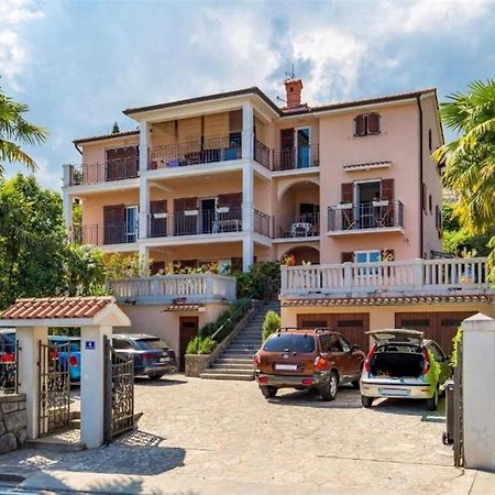 Rona Apartments Ani Ičići Exteriör bild