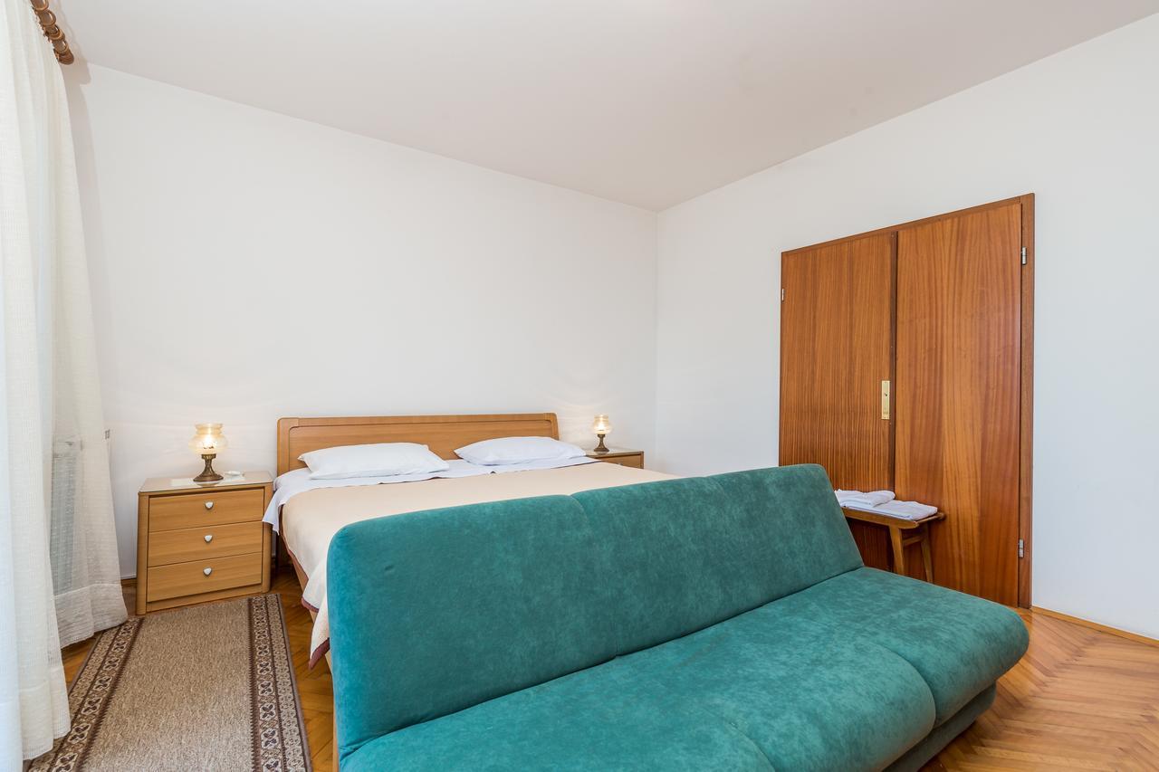 Rona Apartments Ani Ičići Exteriör bild