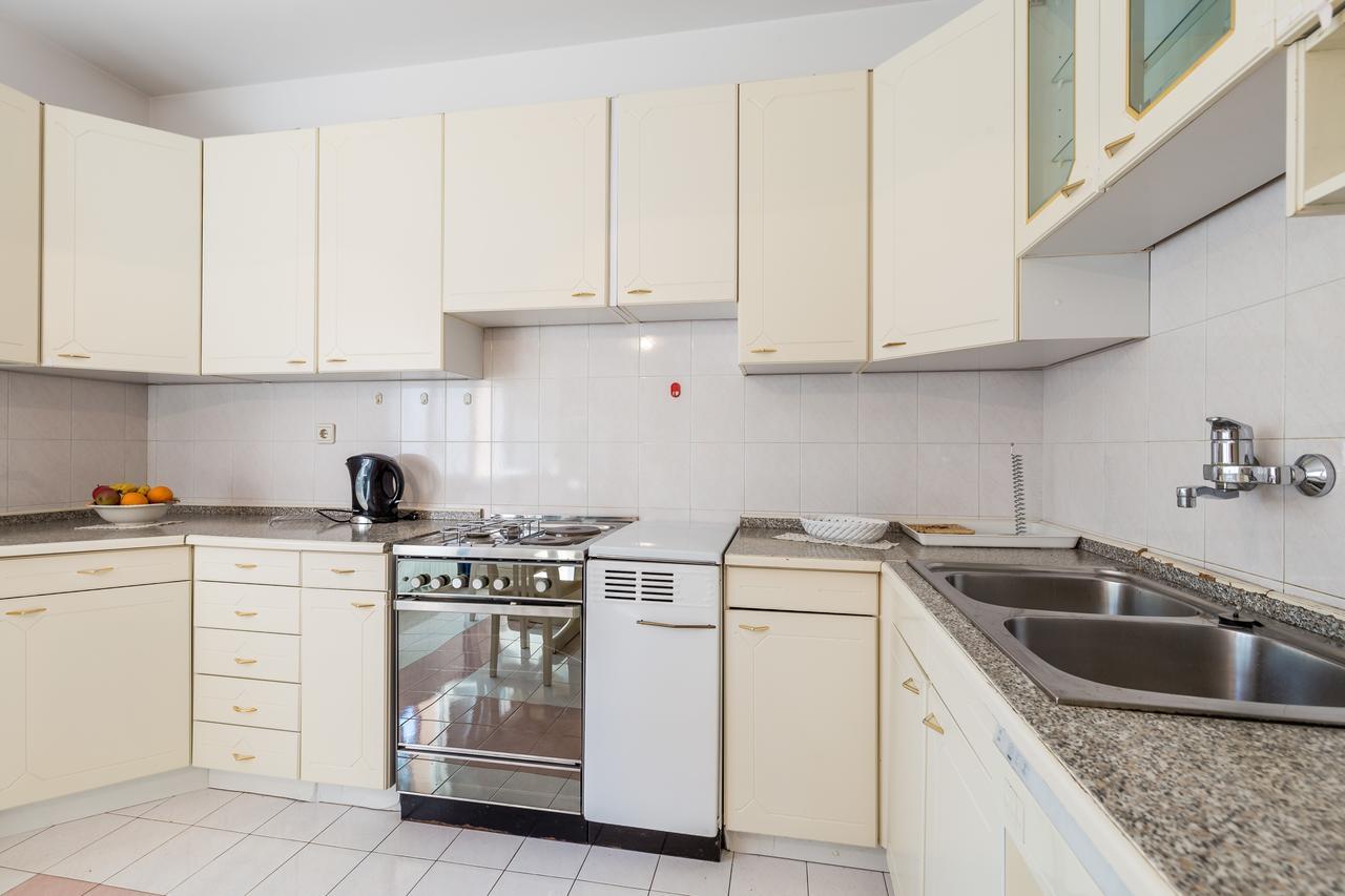 Rona Apartments Ani Ičići Exteriör bild