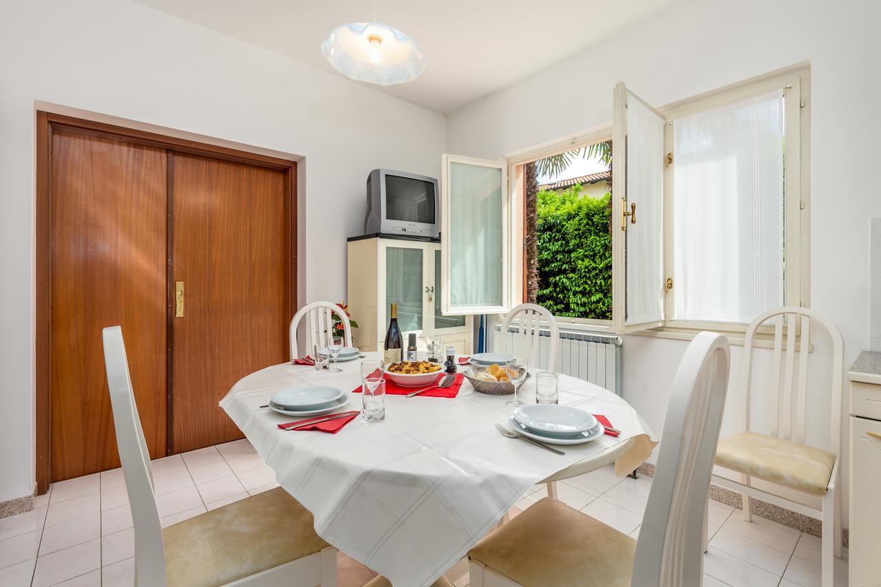 Rona Apartments Ani Ičići Exteriör bild