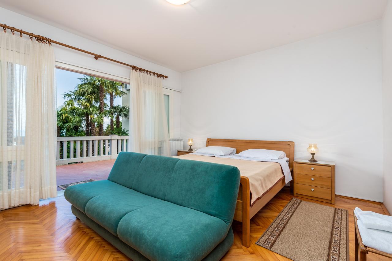 Rona Apartments Ani Ičići Exteriör bild