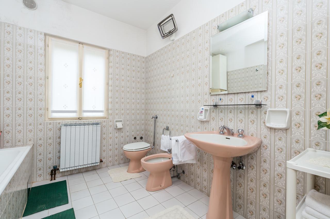 Rona Apartments Ani Ičići Exteriör bild