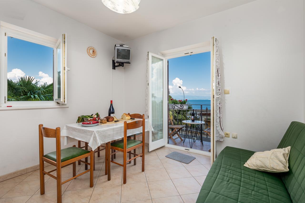 Rona Apartments Ani Ičići Exteriör bild