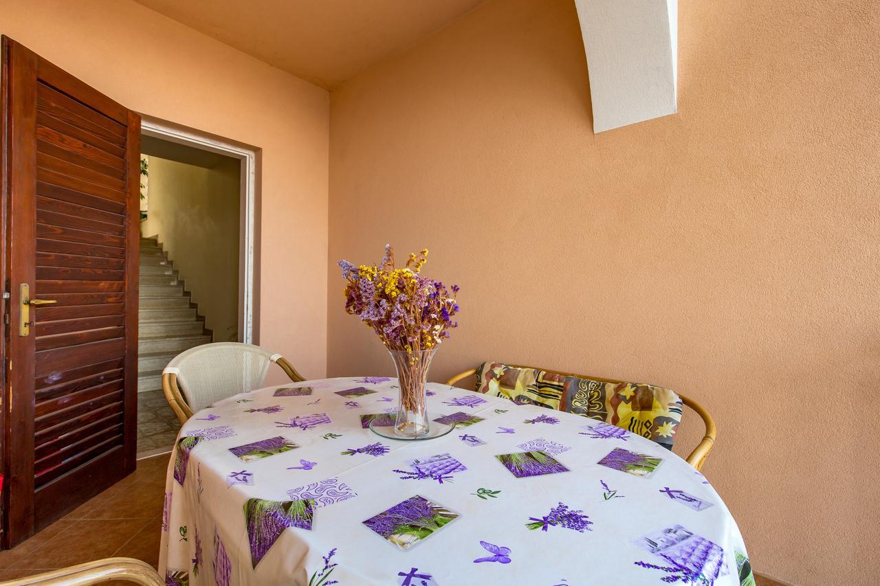Rona Apartments Ani Ičići Exteriör bild